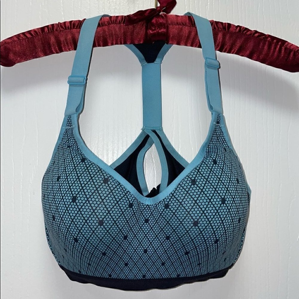 Victoria's Secret Sport Bra Incredible Underwire Padded Medium Support Racerback